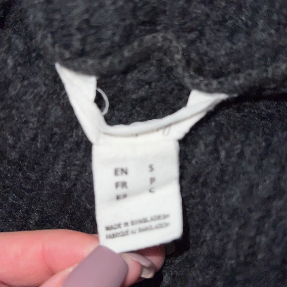 Soft and cozy turtleneck sweater - Picture 2 of 2